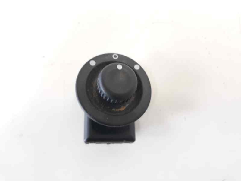 Recambio de mando retrovisor para dacia duster laureate 4x2 referencia OEM IAM 255706283R  