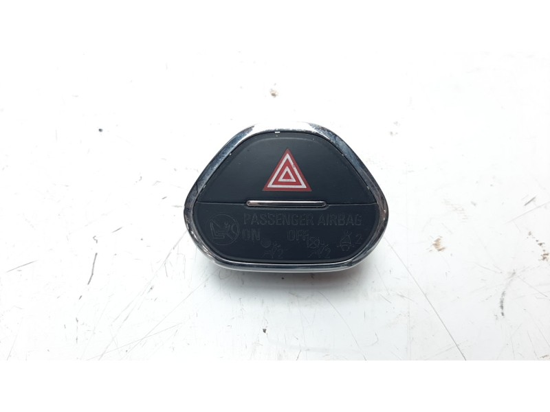 Recambio de warning para opel corsa e 1.4 referencia OEM IAM 39031634  