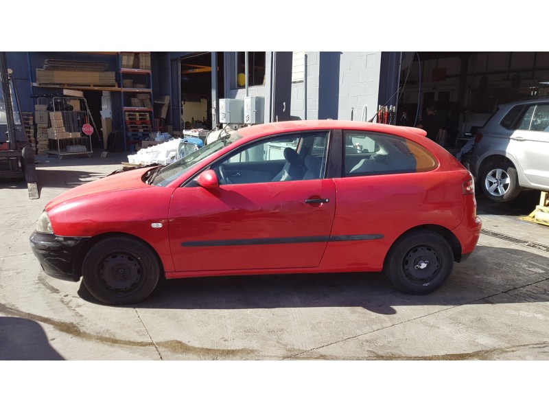 seat ibiza (6l1) del año 2002