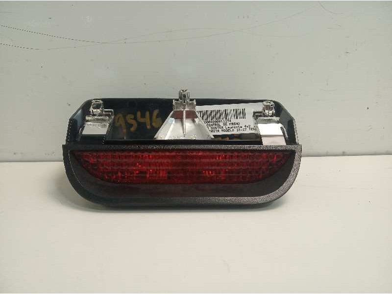 Recambio de luz central de freno para dacia duster laureate 4x2 referencia OEM IAM 265900027R 03434030 