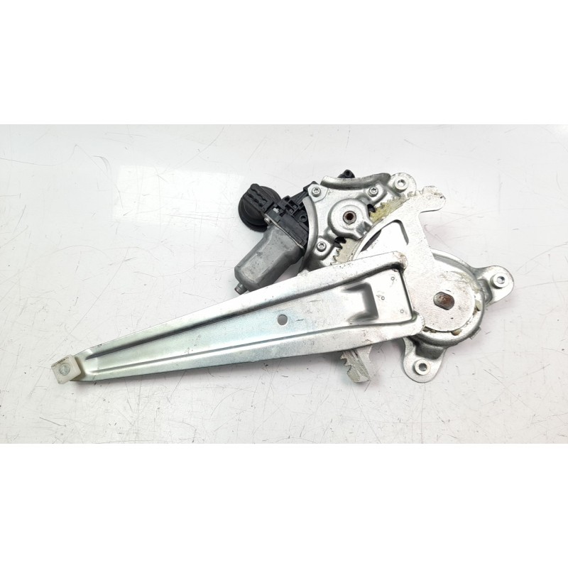 Recambio de elevalunas trasero izquierdo para toyota rav 4 (a3) 2.2 d-4d cat referencia OEM IAM 6980442040  