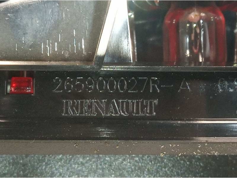 Recambio de luz central de freno para dacia duster laureate 4x2 referencia OEM IAM 265900027R 03434030 