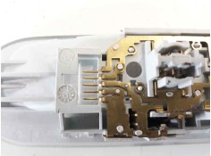 Recambio de luz interior para dacia duster laureate 4x2 referencia OEM IAM 8200073231   2