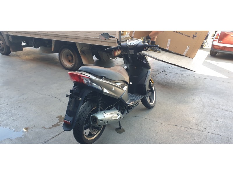 kymco agility 50/125 del año 2020