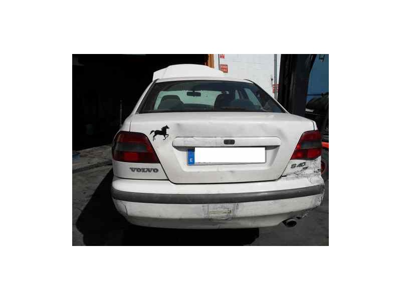 volvo s40 berlina del año 1997