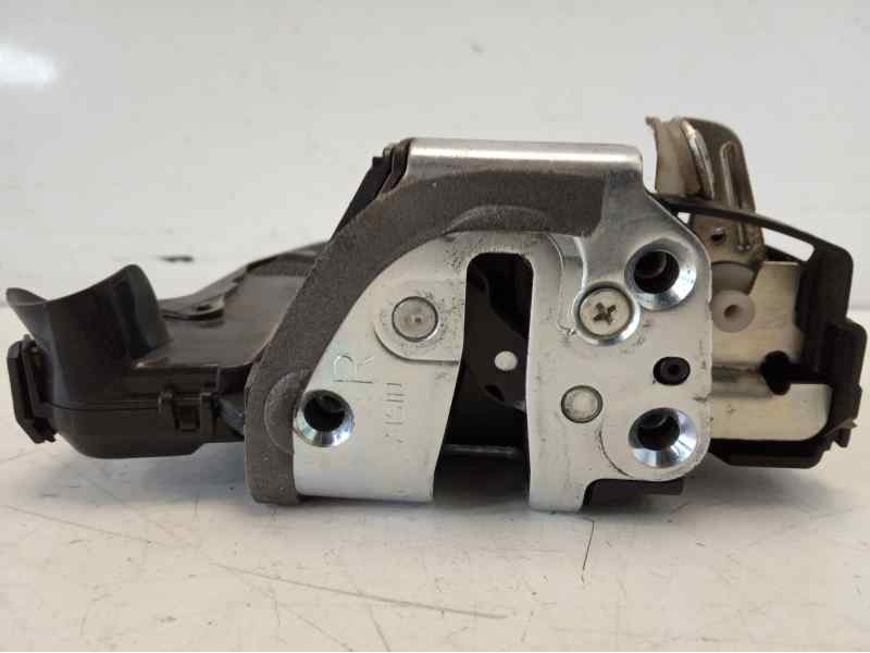 Recambio de cerradura puerta delantera derecha para toyota rav 4 (a3) 2.2 d-cat referencia OEM IAM   