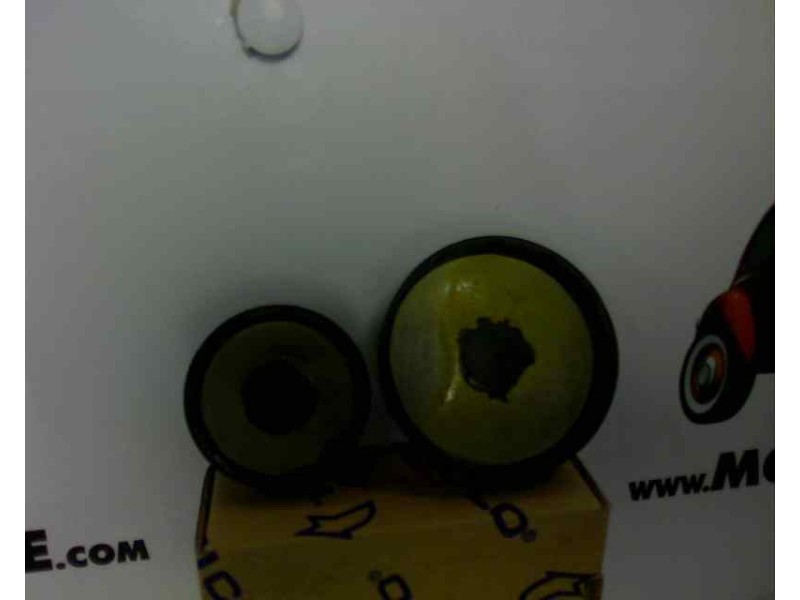 Recambio de tapon combustible para renault clio ii fase i (b/cbo) 1.4 referencia OEM IAM 7700274026 425522 