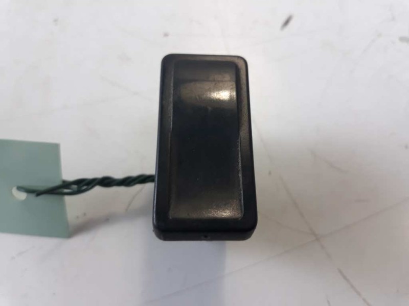 Recambio de mando elevalunas delantero izquierdo para citroen zx referencia OEM IAM   