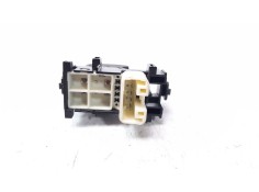 Recambio de mando elevalunas trasero derecho para toyota rav 4 (a3) 2.2 d-4d cat referencia OEM IAM 848100D030 IAF810068 EWSTY00 2