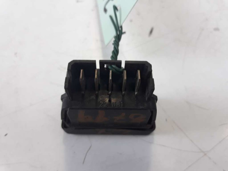 Recambio de mando elevalunas delantero izquierdo para citroen zx referencia OEM IAM   