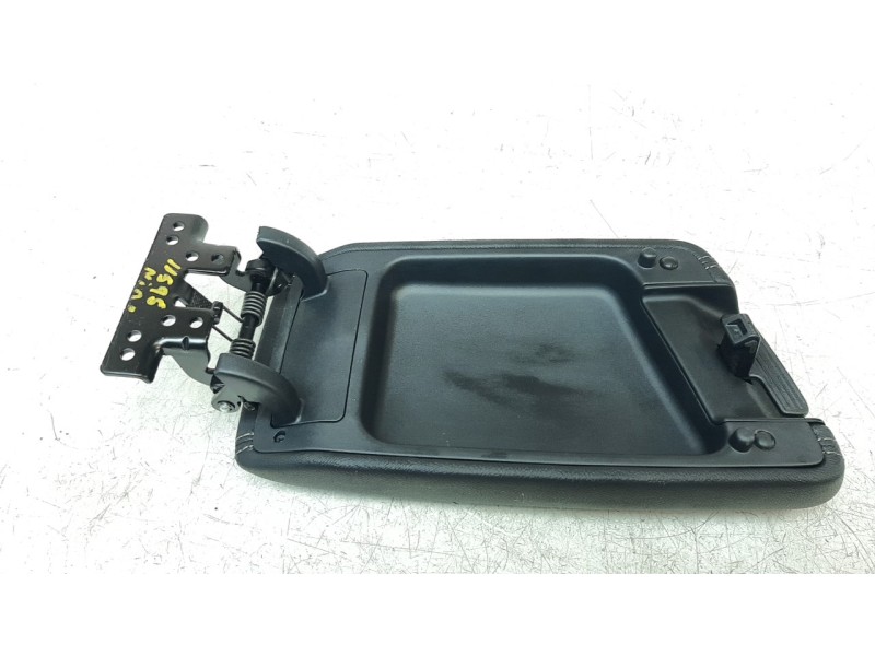Recambio de apoyabrazos central para kia niro referencia OEM IAM 84660G5000CN1  