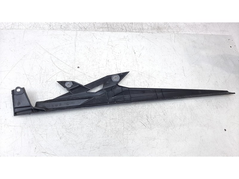 Recambio de moldura para triumph tiger 800 tiger 800 xca referencia OEM IAM T2057047  