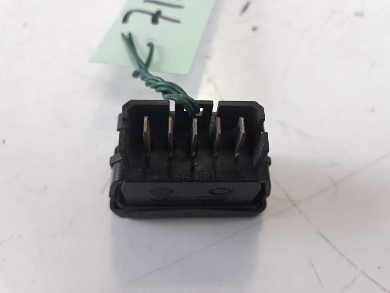 Recambio de mando elevalunas delantero izquierdo para citroen zx referencia OEM IAM   