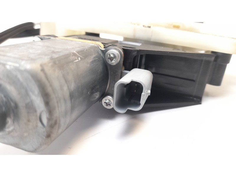 Recambio de elevalunas delantero derecho para citroen c4 cactus 1.2 12v vti referencia OEM IAM 9833196080  