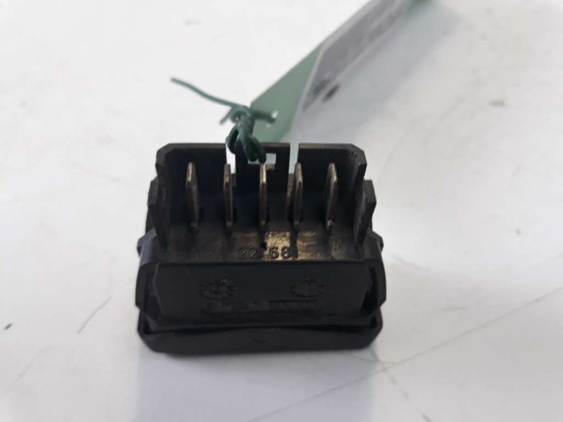 Recambio de mando elevalunas delantero izquierdo para citroen zx referencia OEM IAM   