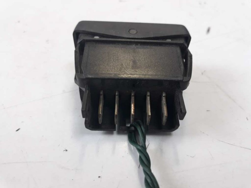 Recambio de mando elevalunas delantero izquierdo para citroen zx referencia OEM IAM   