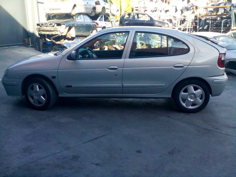 renault megane i fase 2 berlina (ba0) del año 2000