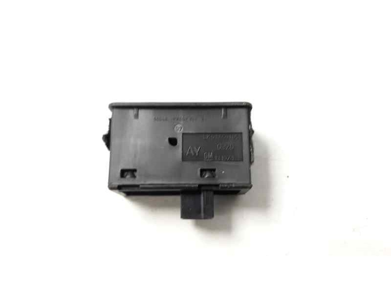 Recambio de mando elevalunas trasero izquierdo para opel astra h ber. 1.6 16v referencia OEM IAM 13197131  