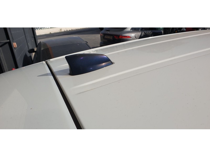 Recambio de antena para land rover discovery sport pure referencia OEM IAM LR059761  