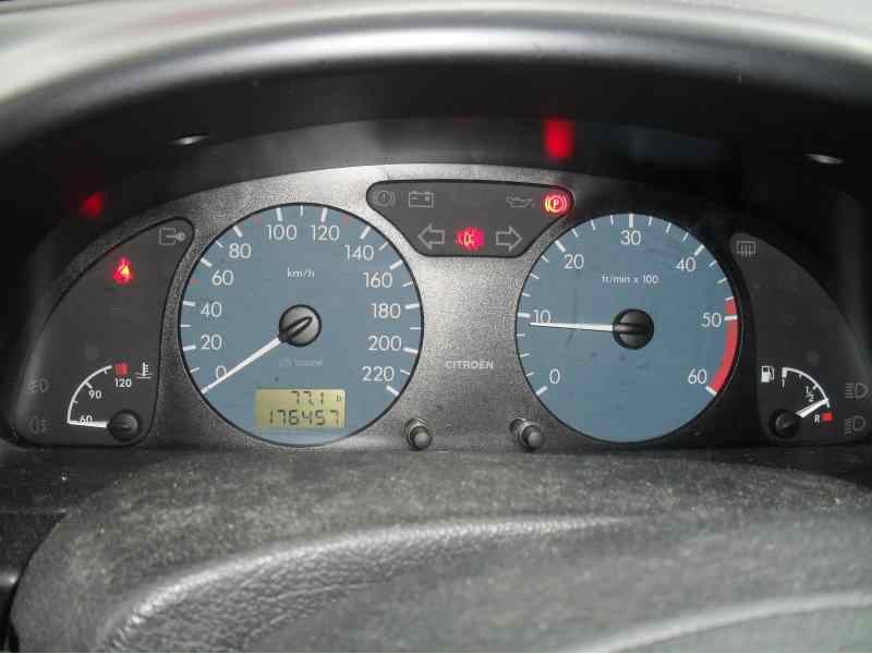 citroen xsara berlina del año 2000