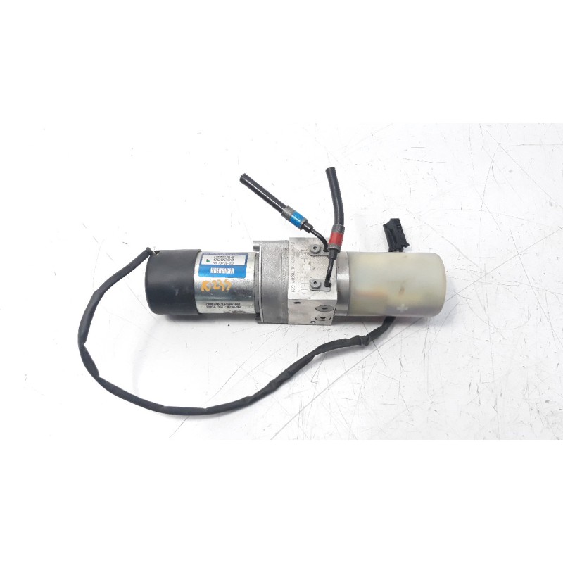 Recambio de bomba aceite para mercedes-benz clase cl (w216) coupe 5.5 v8 cat referencia OEM IAM A2168000048  