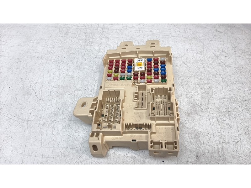 Recambio de caja reles / fusibles para kia niro referencia OEM IAM 91950G5620  