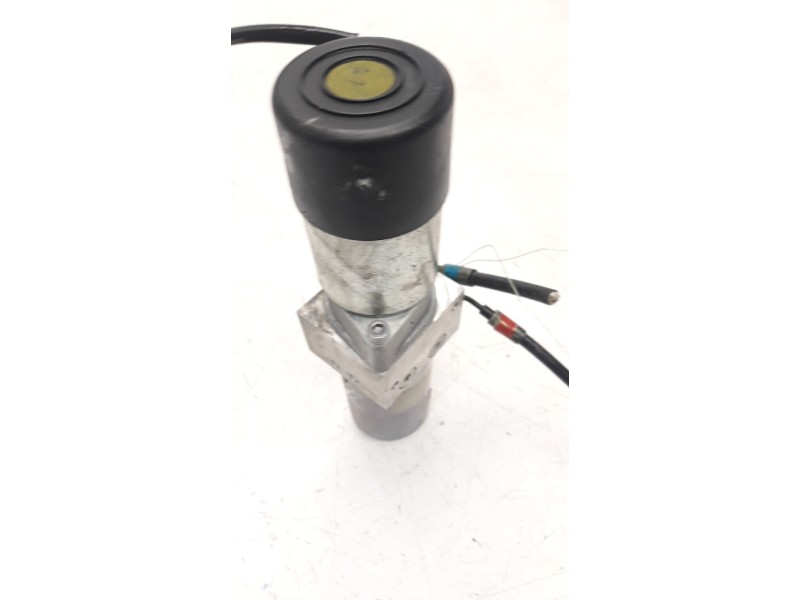 Recambio de bomba aceite para mercedes-benz clase cl (w216) coupe 5.5 v8 cat referencia OEM IAM A2168000048  