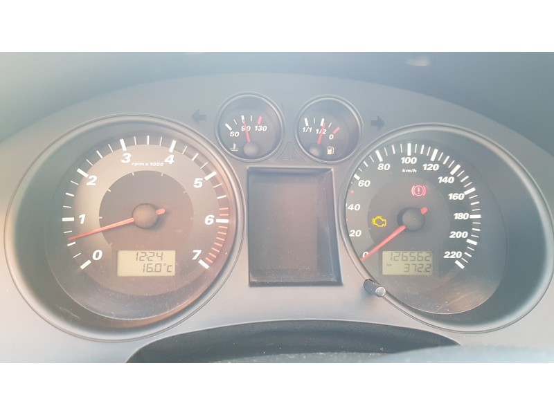 seat ibiza (6l1) del año 2002