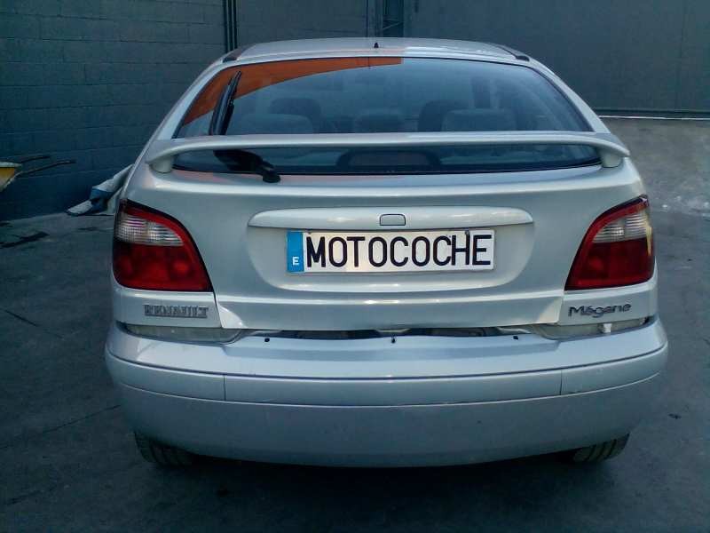 renault megane i fase 2 berlina (ba0) del año 2000