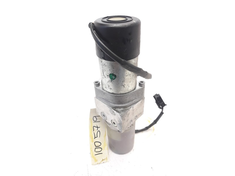 Recambio de bomba aceite para mercedes-benz clase cl (w216) coupe 5.5 v8 cat referencia OEM IAM A2168000048  