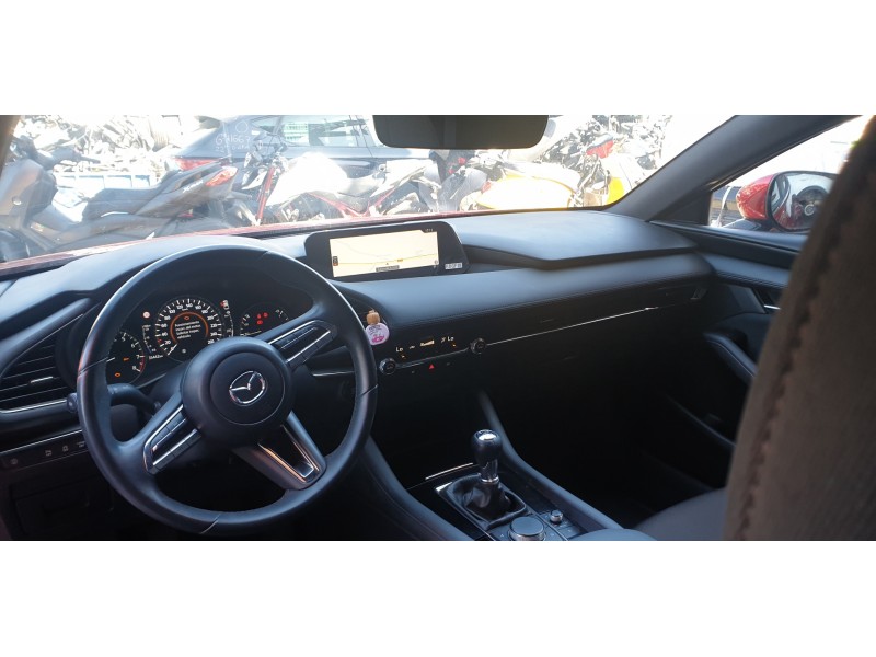 mazda 3 sedán (bp) del año 2021