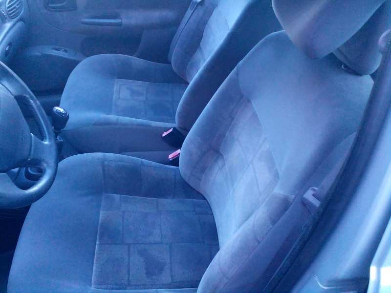 renault megane i fase 2 berlina (ba0) del año 2000