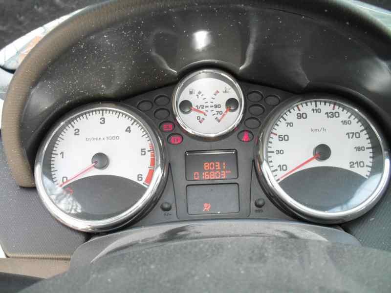 peugeot 207 del año 2010