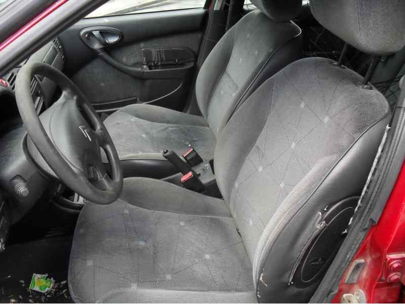 citroen xsara berlina del año 2000