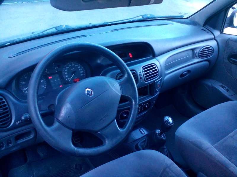 renault megane i fase 2 berlina (ba0) del año 2000