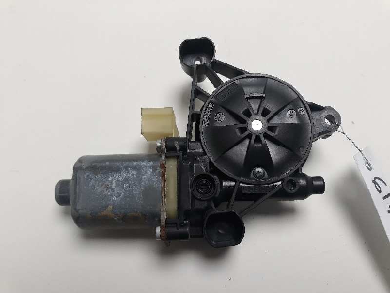Recambio de motor elevalunas delantero derecho para seat leon st (5f8) reference plus referencia OEM IAM 0130822716  