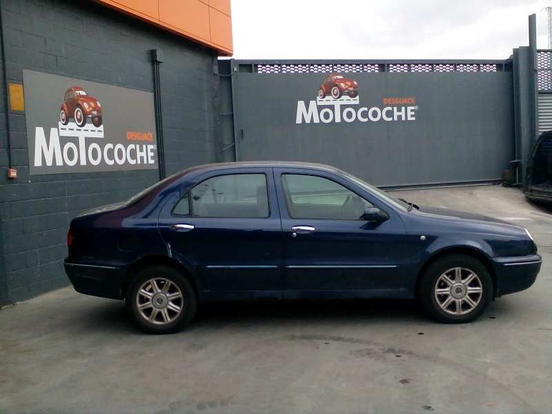 lancia lybra berlina del año 1999