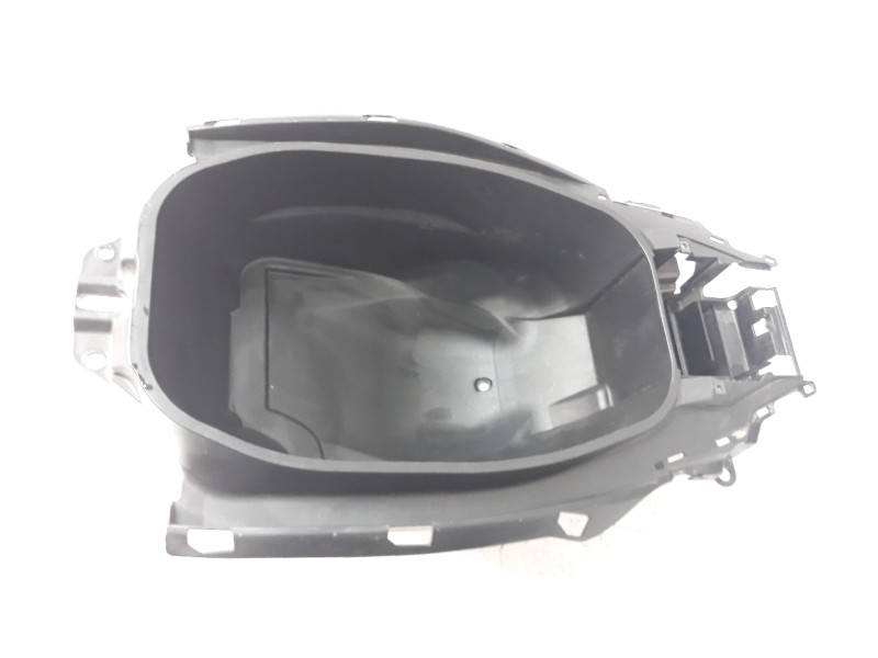 Recambio de portaequipajes para yamaha nmax nmax 125 referencia OEM IAM 2DPF473R1000  