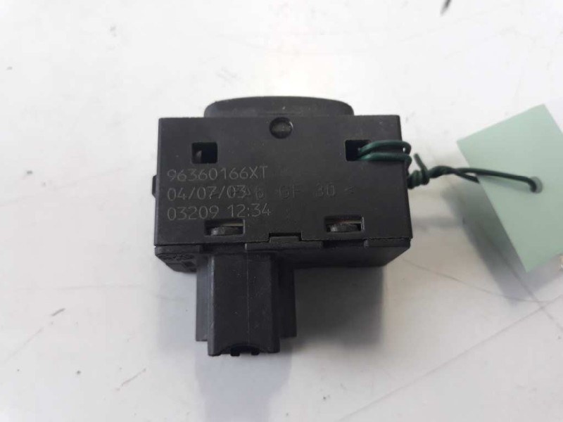 Recambio de mando elevalunas trasero derecho para peugeot 307 (s1) xr referencia OEM IAM 96360166XT  