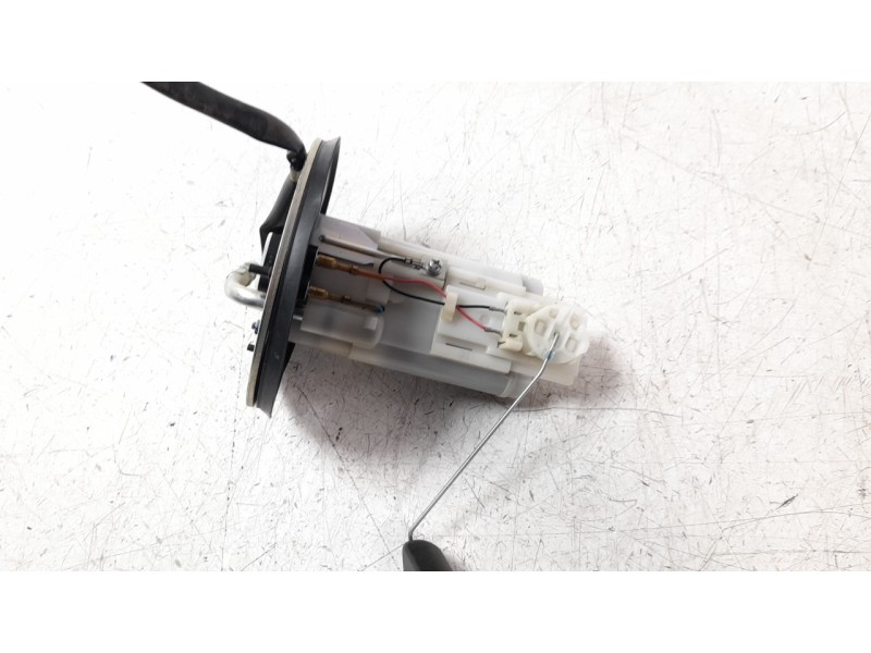 Recambio de bomba combustible para honda cb 650r cb 650r referencia OEM IAM 16700MKND52  