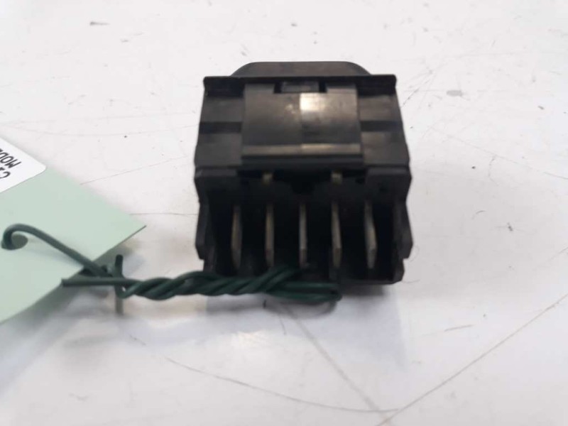 Recambio de mando elevalunas delantero izquierdo para citroen xantia berlina referencia OEM IAM   