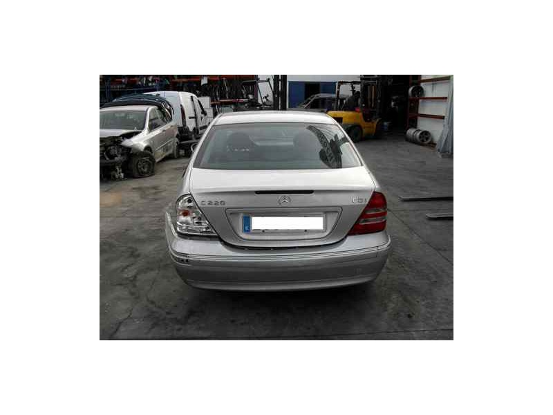 mercedes-benz clase c (w203) berlina del año 2000