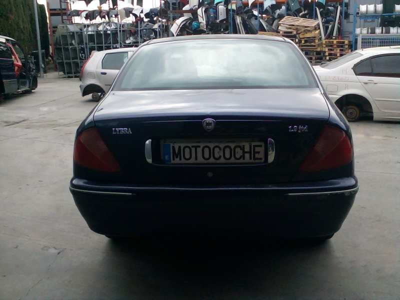 lancia lybra berlina del año 1999