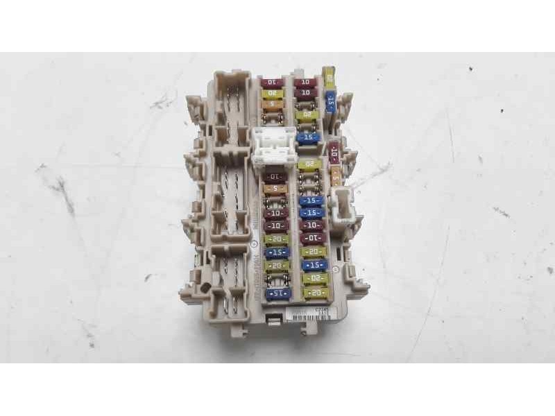 Recambio de caja reles / fusibles para renault kadjar zen referencia OEM IAM 8901R C23458A10 