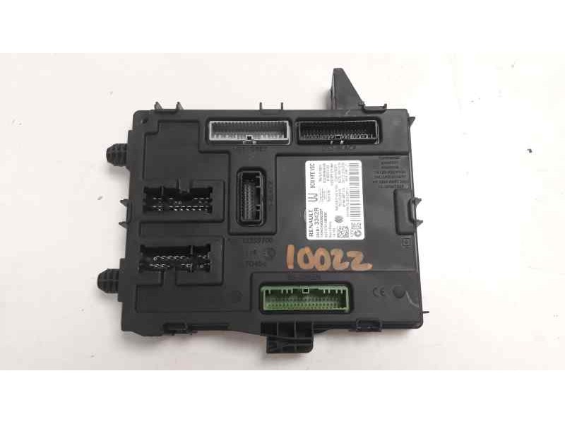 Recambio de caja reles / fusibles para renault kadjar zen referencia OEM IAM 284B13342R A2C9791480300 