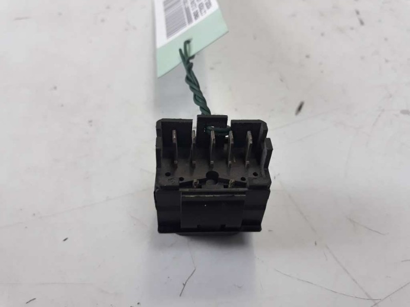 Recambio de mando elevalunas delantero izquierdo para citroen xantia berlina referencia OEM IAM   