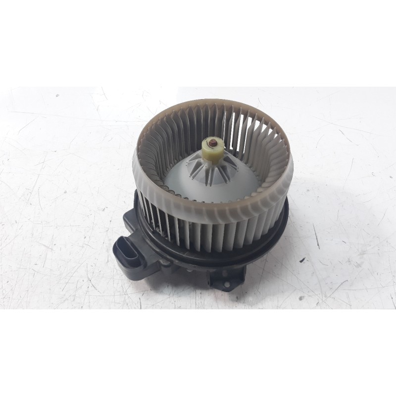 Recambio de ventilador calefaccion para toyota rav 4 (a3) 2.2 d-4d cat referencia OEM IAM 2727008103 8710342101 