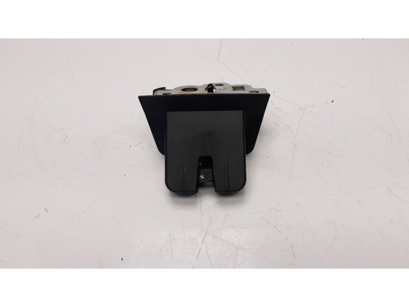 Recambio de cerradura maletero / porton para audi q3 (8u) 2.0 tdi referencia OEM IAM 8U0827520  