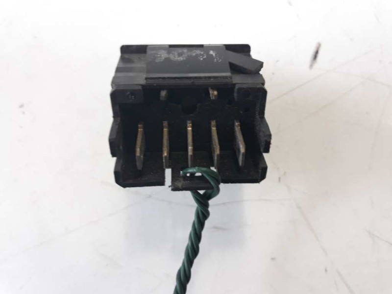 Recambio de mando elevalunas delantero izquierdo para citroen xantia berlina referencia OEM IAM   