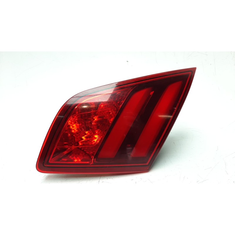 Recambio de piloto trasero derecho interior para peugeot 308 1.6 16v e-hdi fap referencia OEM IAM 9677818280 103F17461772 